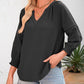 🔥🔥60 % Rabatt👚Damen-Casual-V-Ausschnitt-Shirt mit 3/4-Laternenärmeln, Falten, lockerer Hohlmuster-Bluse💃