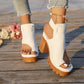 Sandalen mit breitem Absatz und Riemchen um den Knöchel