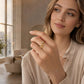 Verstellbarer Glitzer-Initialring für Damen