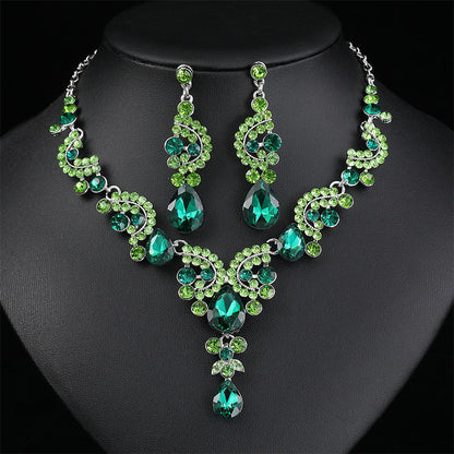 🎉 NUR FÜR KURZE ZEIT 50% RABATT! 💎 Funkelndes Strass-Halsketten- und Ohrringe-Set – Strahlende Kristallakzente & Elegantes Matching-Design ✨