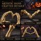 💀 50% RABATT! 🎃 Skelett-Figur – Gotische Herz-Handgeste, handbemalte Knochendetails & robuste Harzkonstruktion – Gruselige Schreibtisch- & Regaldekoration ✨
